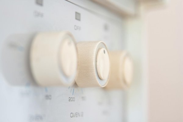 Minimalisme Réimaginé : Embellissez Votre Salle à Manger grâce à des Mobilier Élégants et Simples